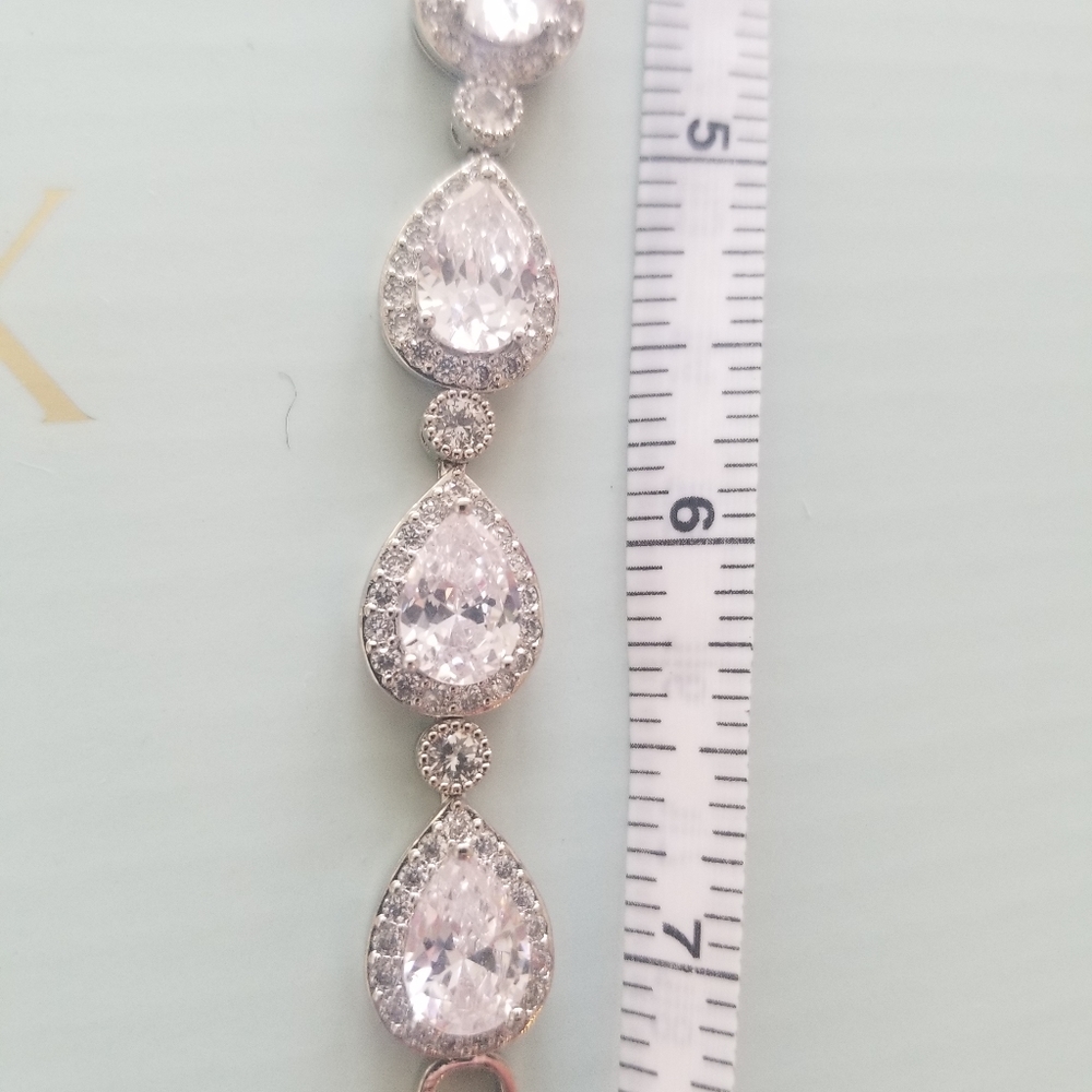Gorgeous  rhinestone bracelet